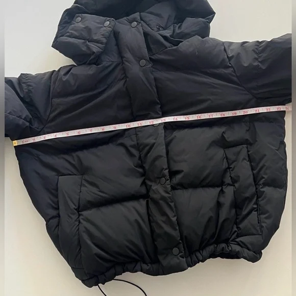 Lululemon Wunder Puff Cropped Jacket
Black Size 8 - Picture 3 of 11